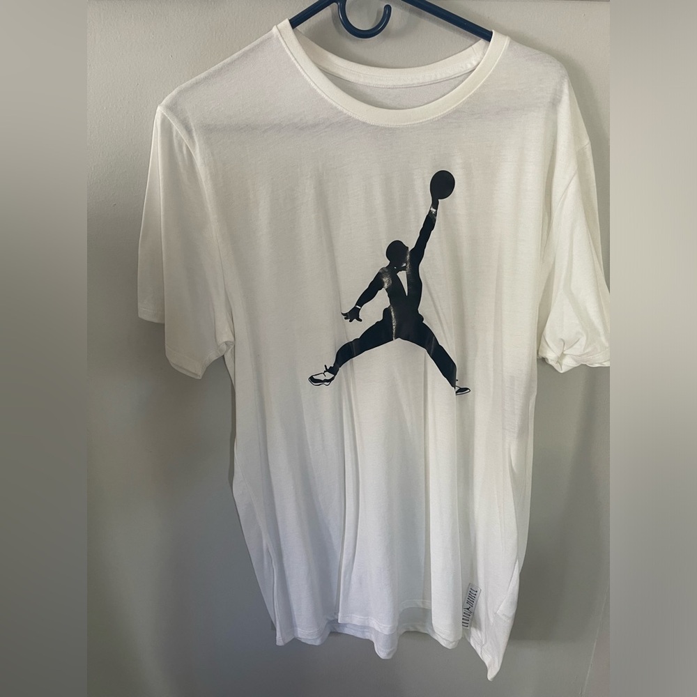 NWT men’s Jordan Jumpman tuxedo tee